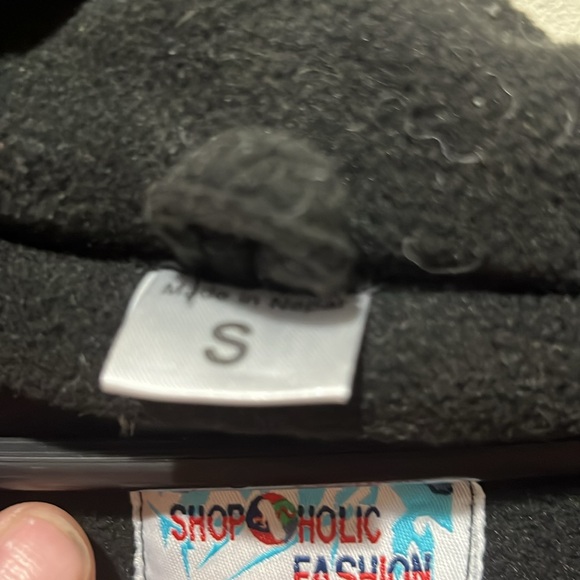 Handmade in Nepal size medium real wool - Picture 3 of 3